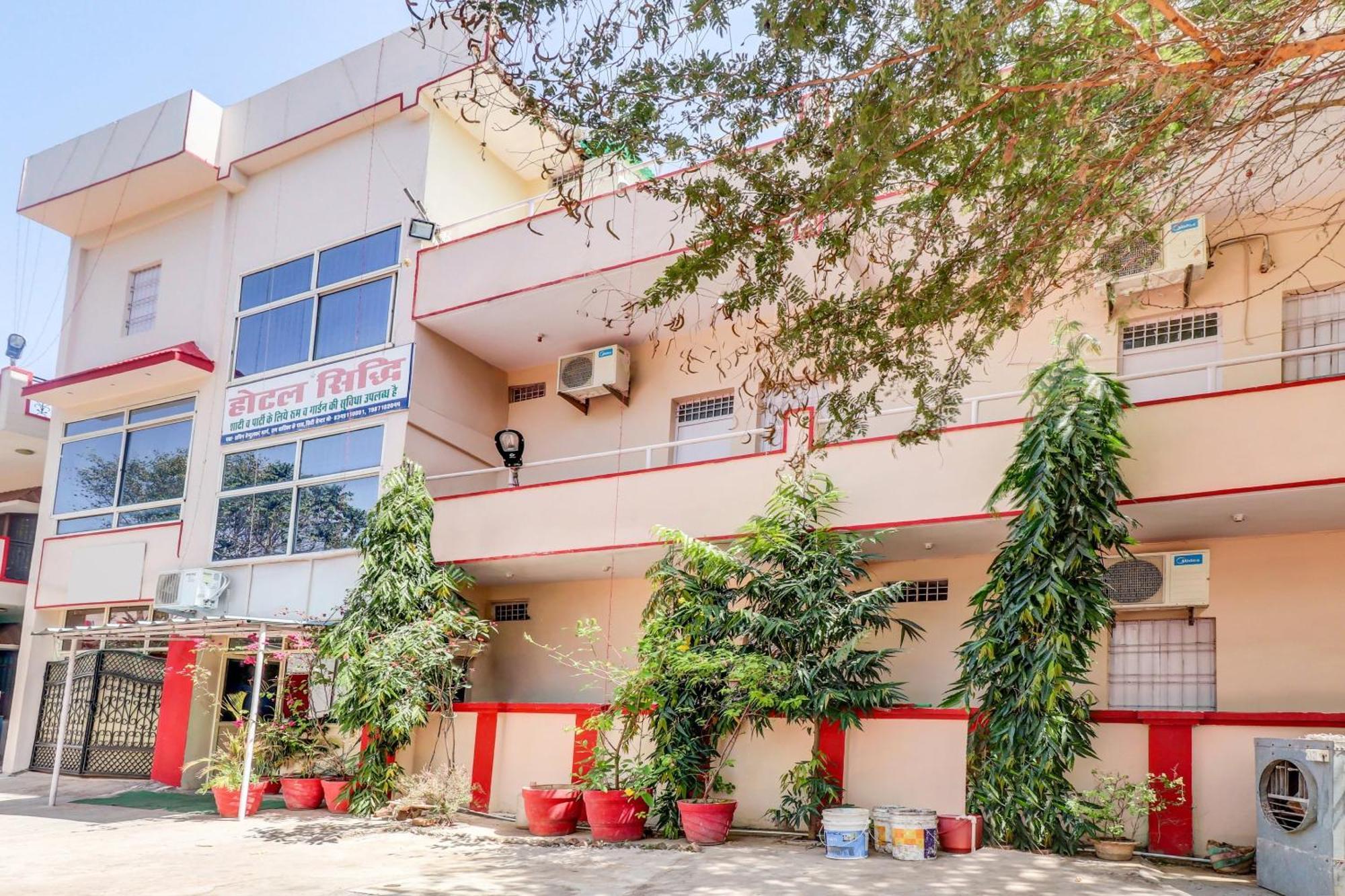 Spot On Siddhi Maa Hotel Gwalior Exterior foto